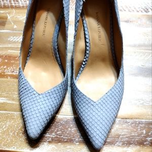 Banana republic grey high heels shoes